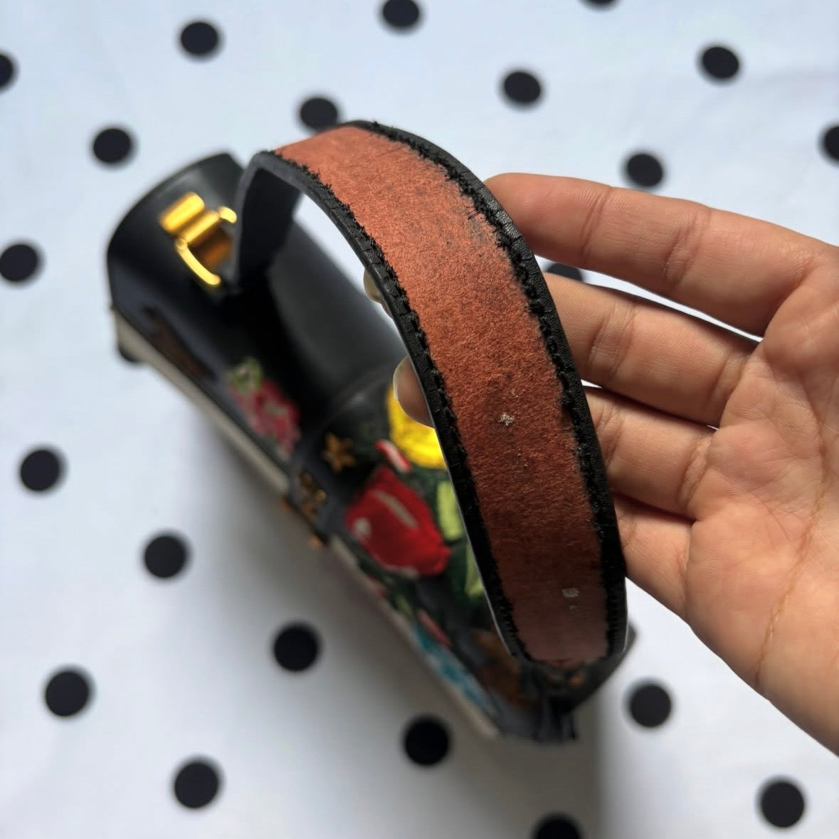 gucci calfskin embroidered shoulder bag rare gem