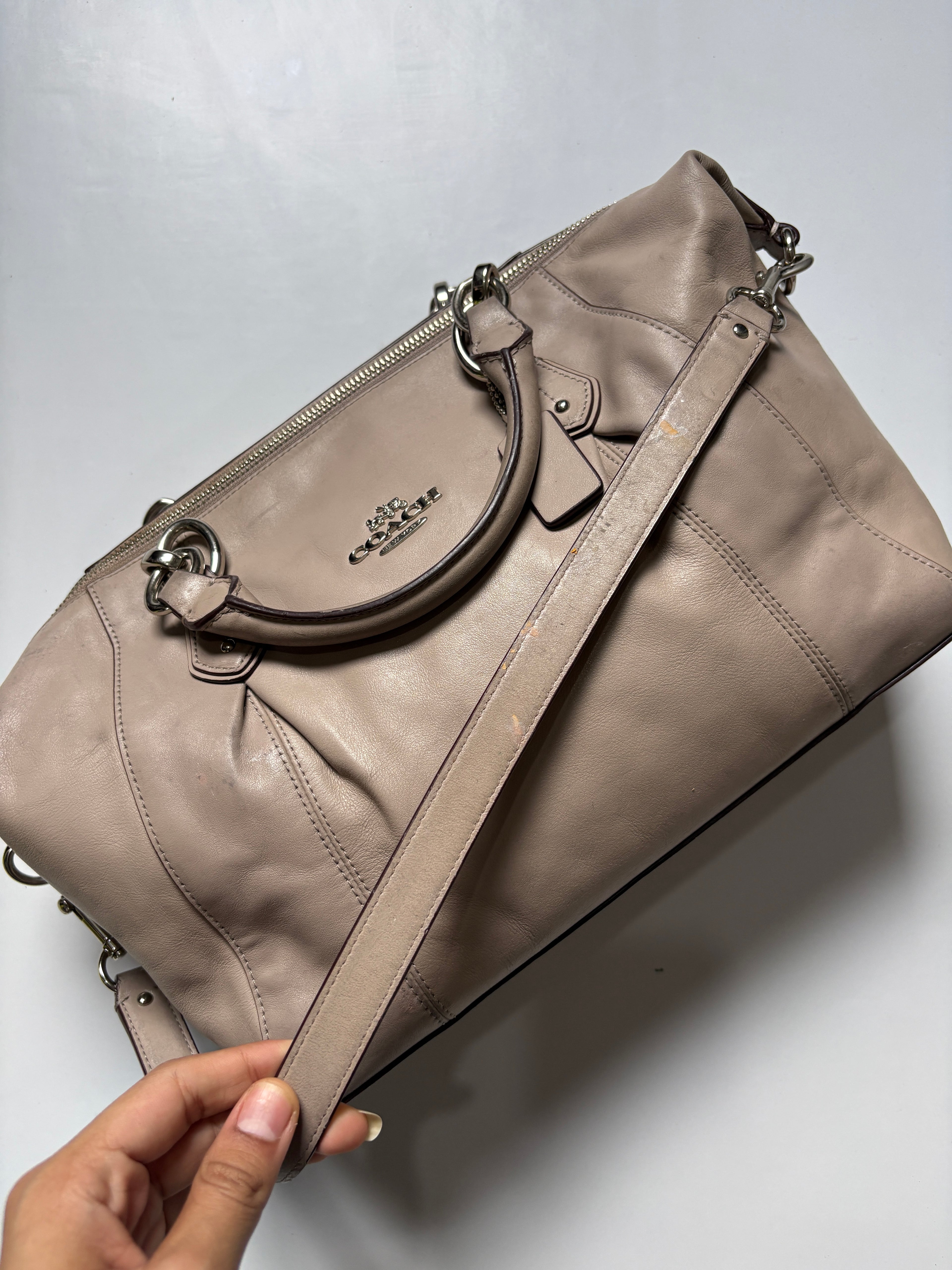Authentic coach creamy bag