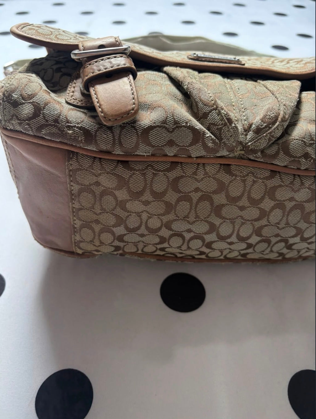 Authentic coach shoulder bag