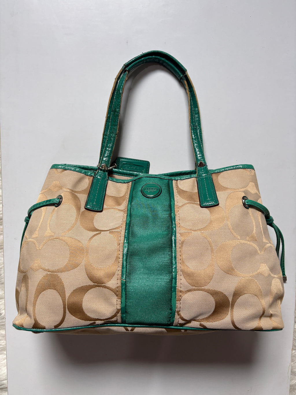 Authentic coach bag in green leather