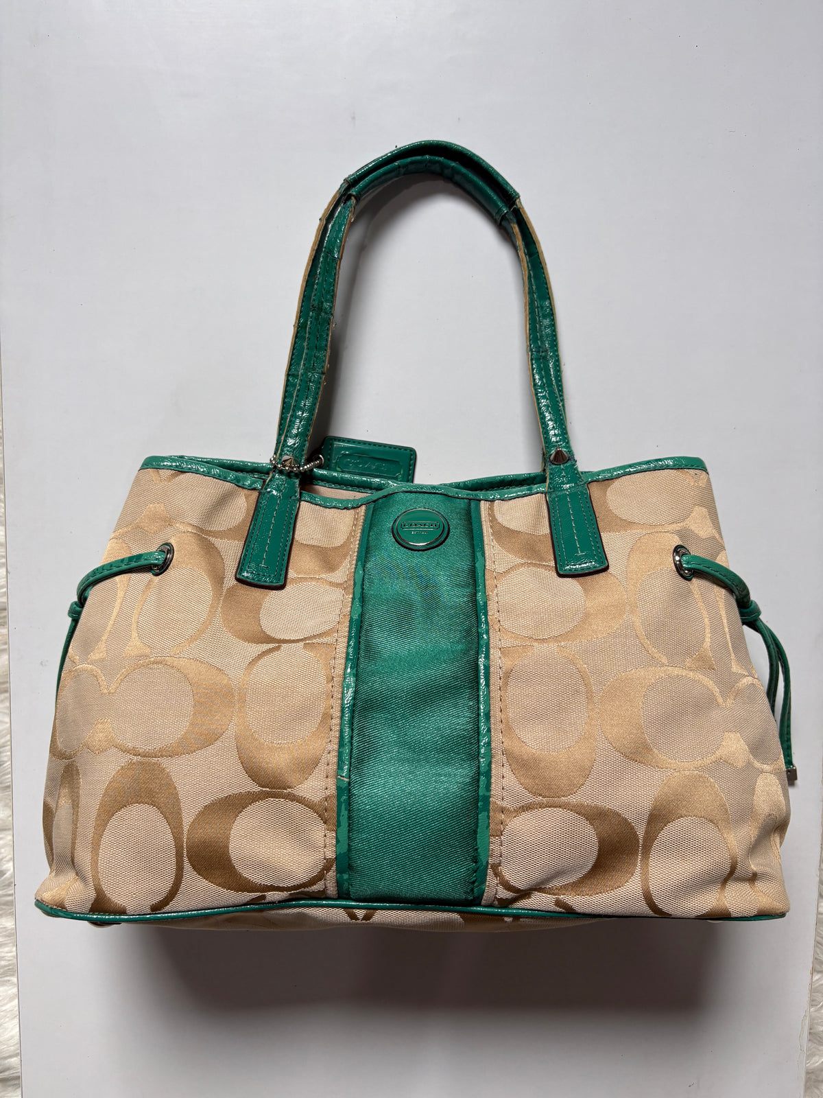 Authentic coach bag in green leather
