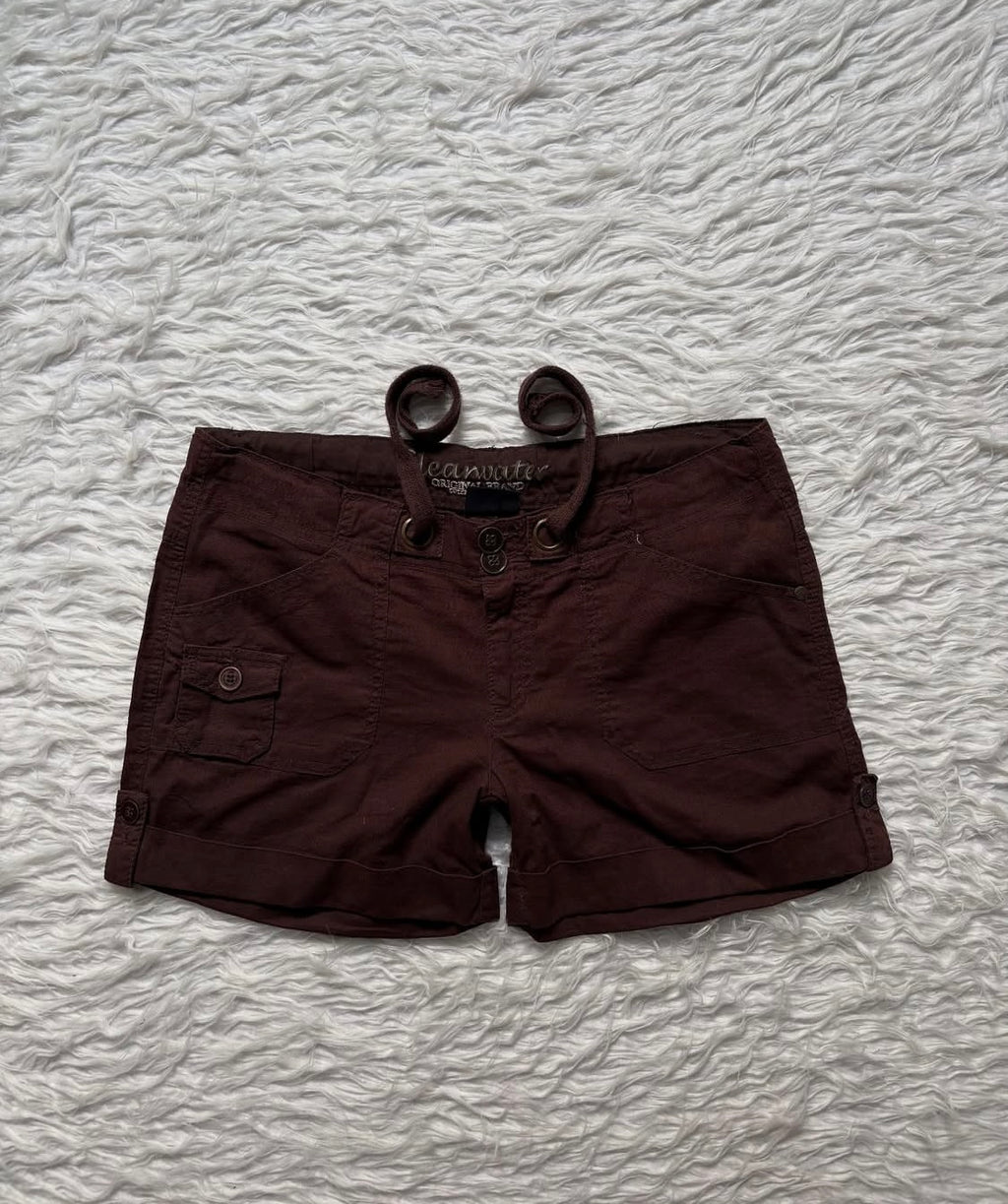 Brown vintage low waisted shorts