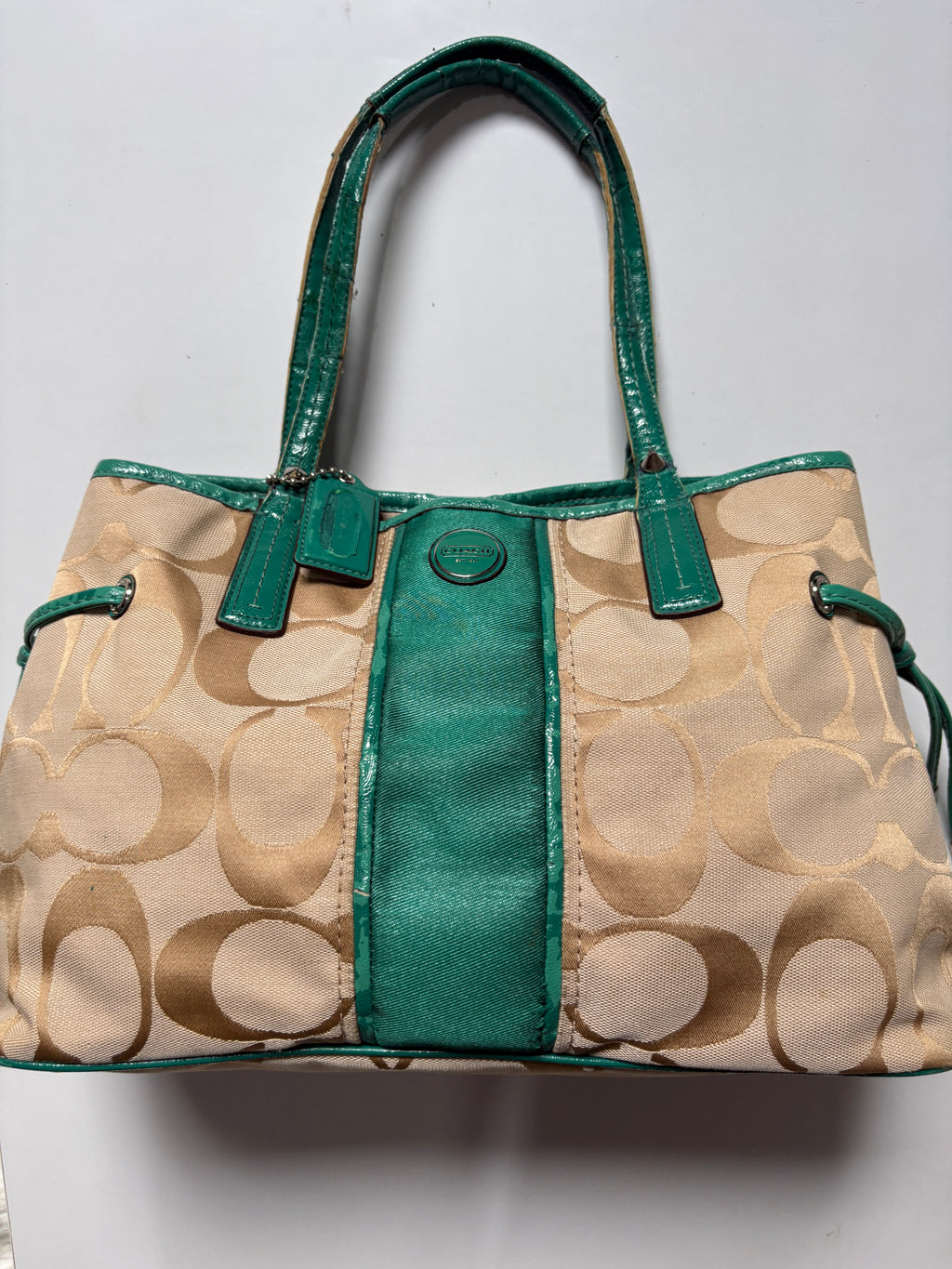 Authentic coach bag in green leather