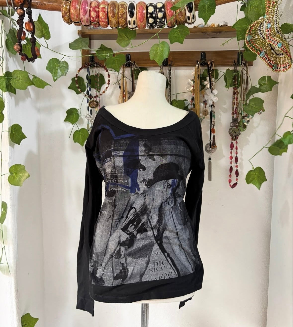 Gothic cotton black printed sleeved top