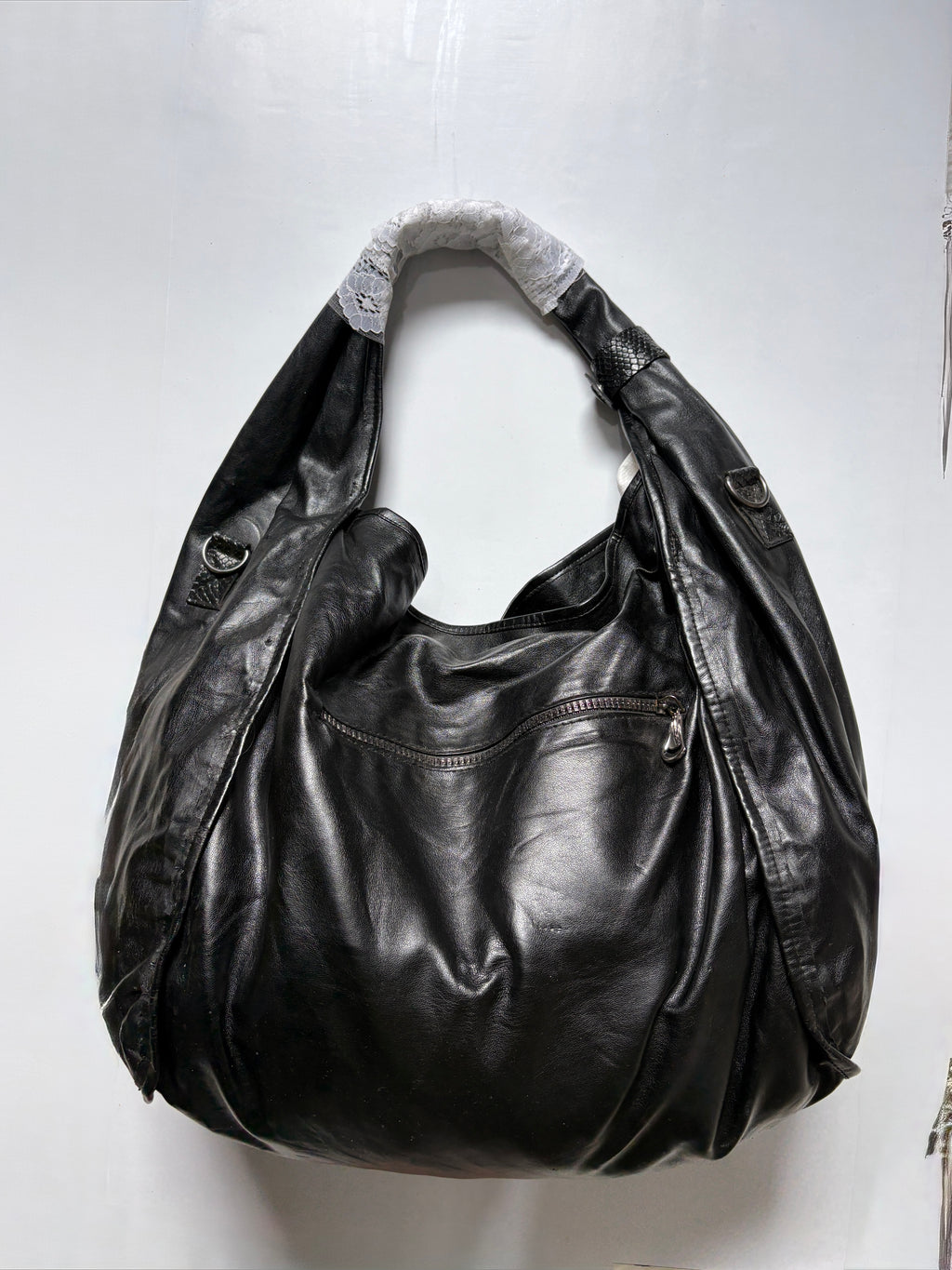 Huge Leather shoulder bag