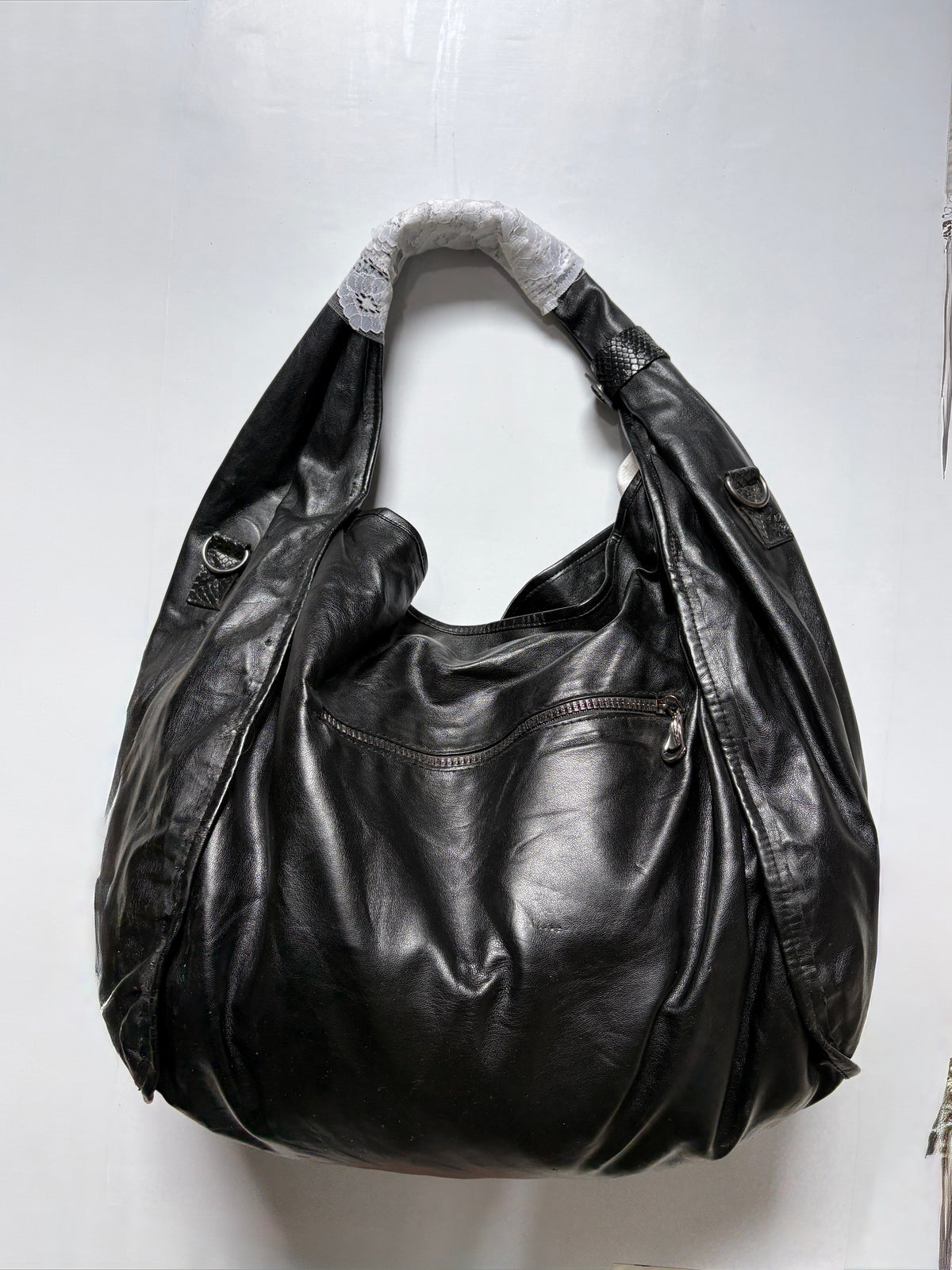 Huge Leather shoulder bag