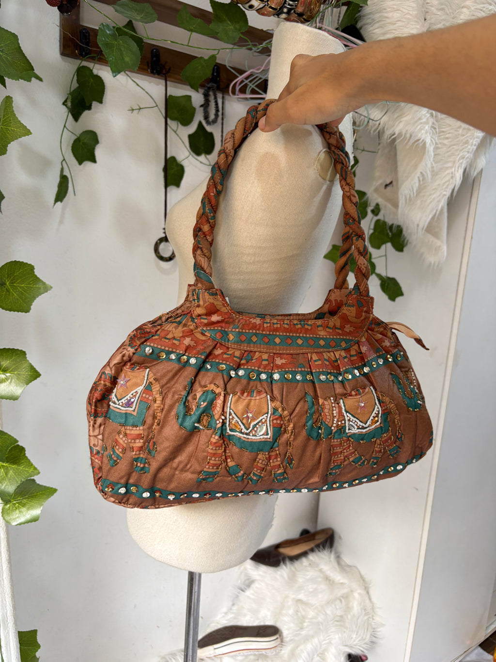 Boho elephant beaded shoulder bag