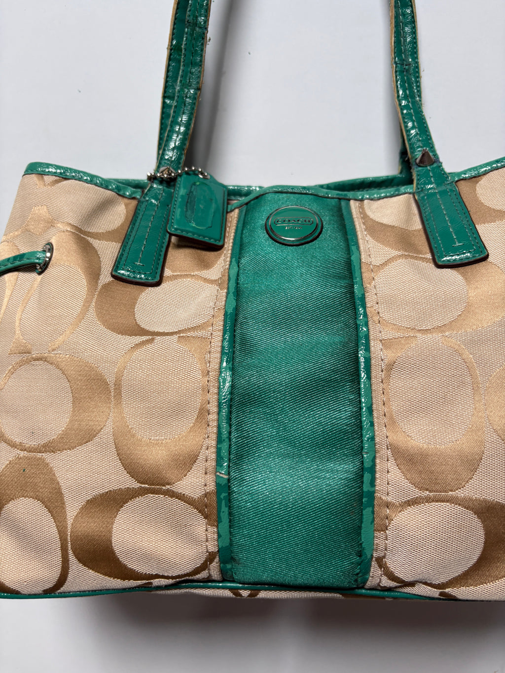 Authentic coach bag in green leather