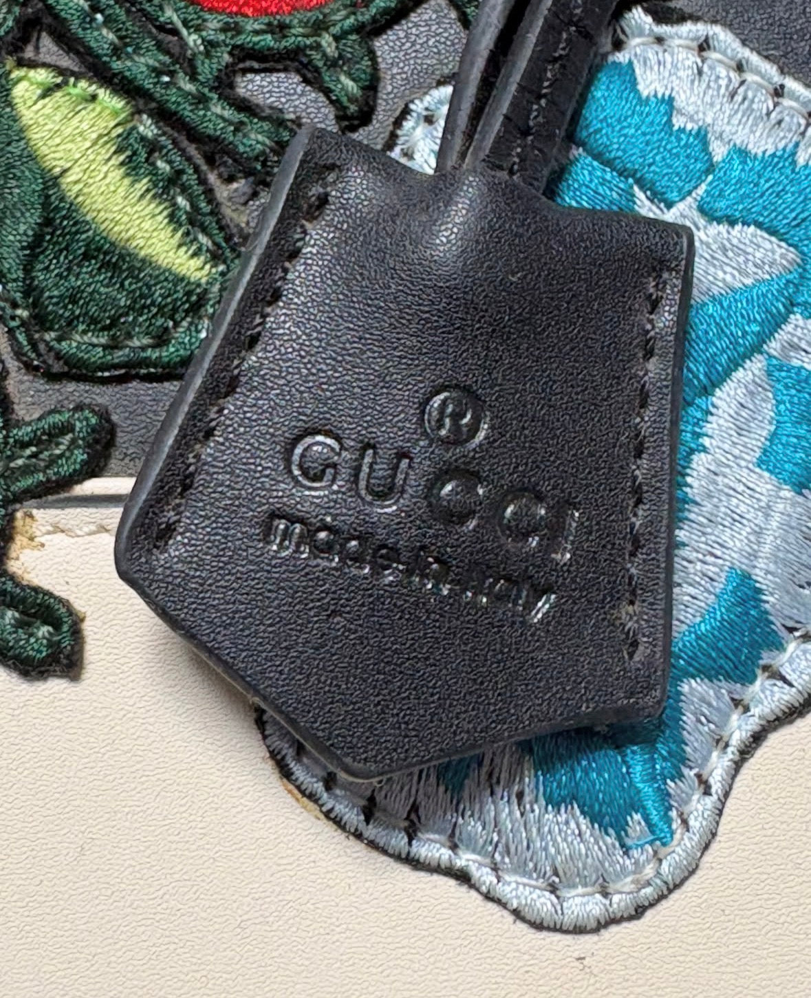 gucci calfskin embroidered shoulder bag rare gem