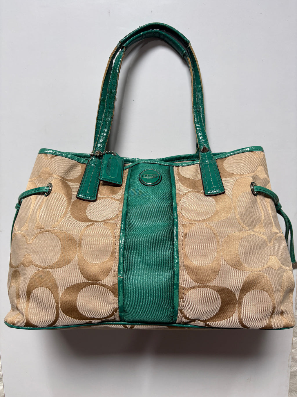 Authentic coach bag in green leather